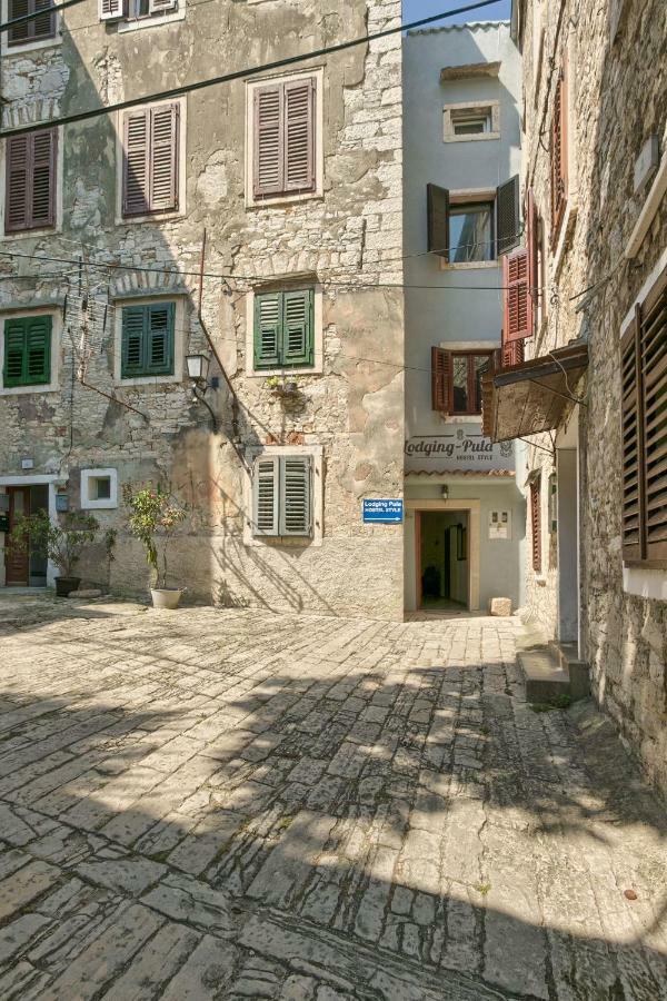Old Town Apartments In City Center Pula Exterior photo